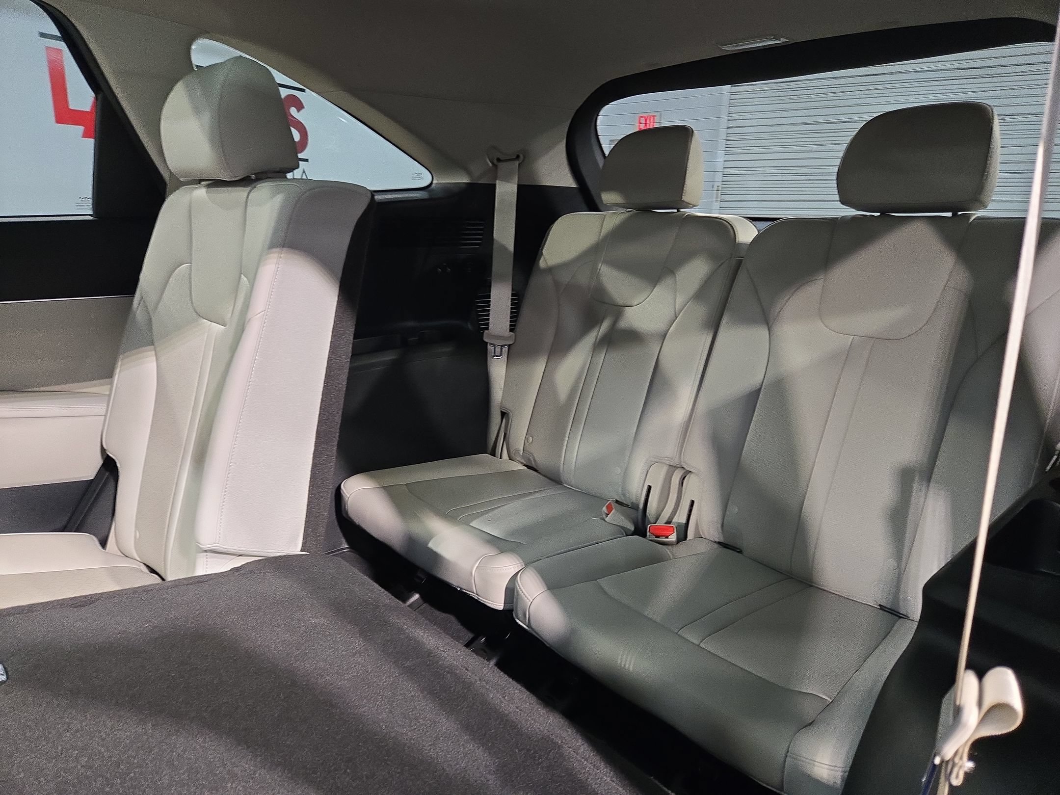 Used 2022 Kia Sorento S w/ Panoramic Sunroof Package FWD image 38