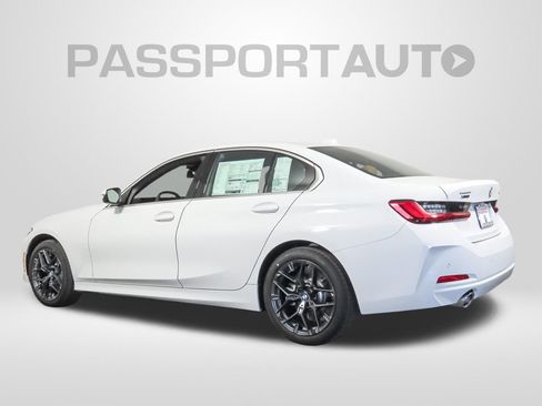 Used 2025 BMW 330i xDrive Sedan w/ Premium Package AWD/4WD image 3