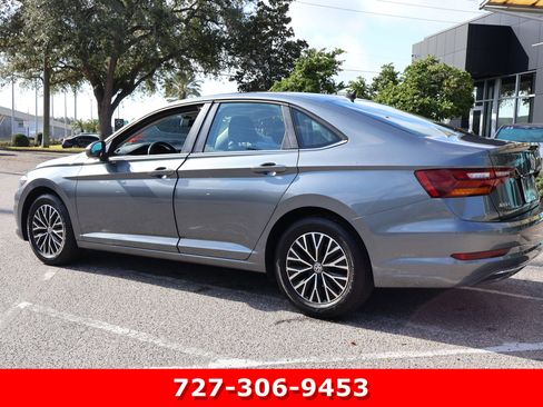 Used 2019 Volkswagen Jetta SE w/ Cold Weather Package image 7