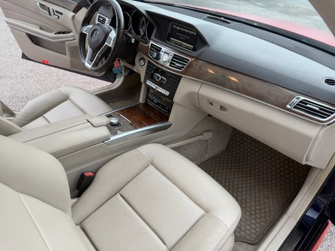 Used 2014 Mercedes-Benz E 350 Sedan image 23