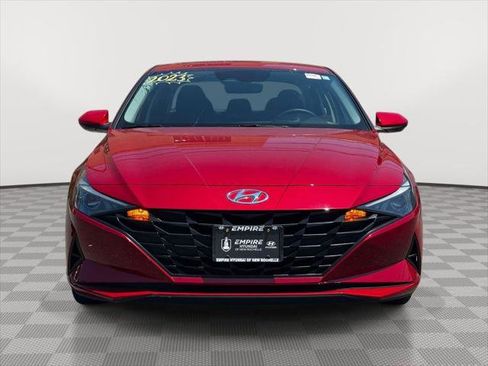 Certified 2023 Hyundai Elantra SEL FWD image 2