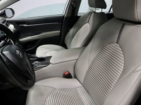 Used 2024 Toyota Camry SE image 23