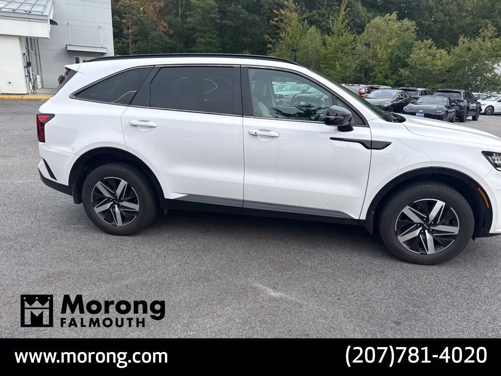 Used 2021 Kia Sorento EX w/ Panoramic Sunroof Package AWD/4WD image 3