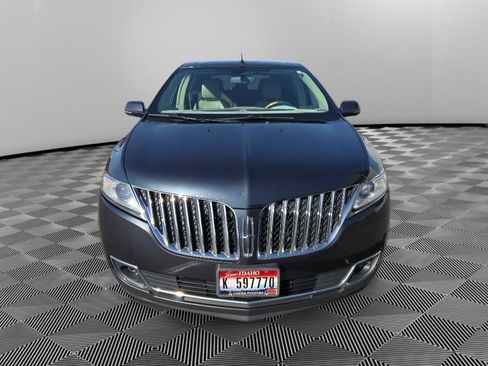 Used 2013 Lincoln MKX AWD image 2