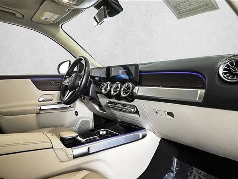 Certified 2022 Mercedes-Benz GLB 250 4MATIC image 24