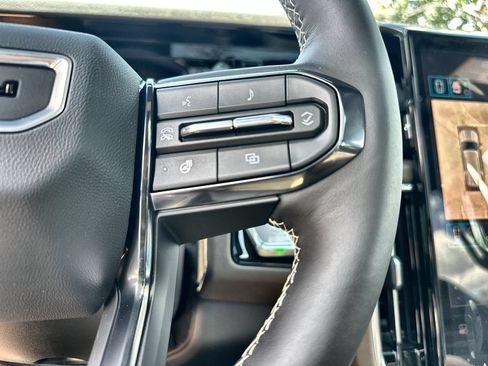 New 2026 GMC Yukon Denali Ultimate AWD/4WD image 32