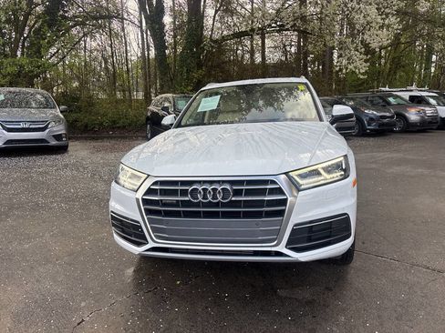 Used 2019 Audi Q5 2.0T Premium Plus image 3