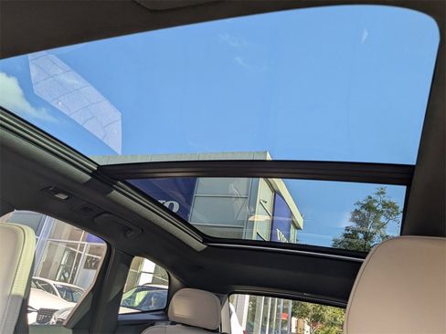 Certified 2026 Volvo XC60 B5 Plus w/ Protection Package Premier image 41