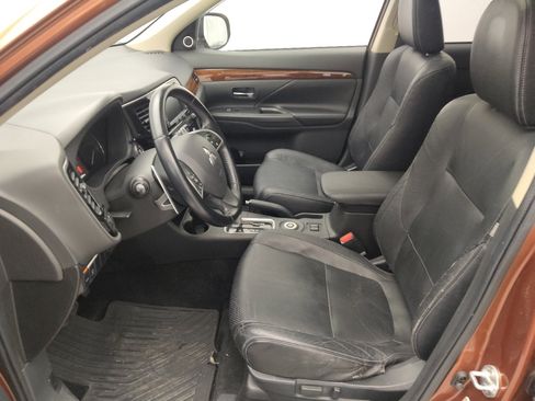 Used 2014 Mitsubishi Outlander GT AWD/4WD image 17