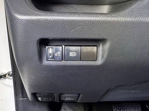 Certified 2023 Toyota RAV4 LE AWD/4WD image 24