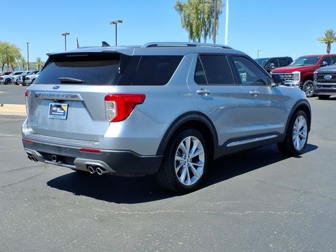 Certified 2022 Ford Explorer Platinum w/ Equipment Group 601A RWD image 6
