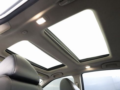 Used 2016 Nissan Maxima Platinum image 24