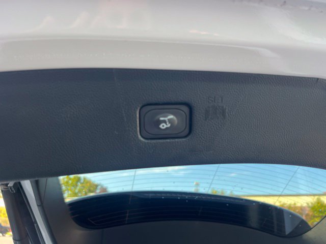 Used 2020 Ford Edge SEL w/ Convenience Package AWD/4WD image 16
