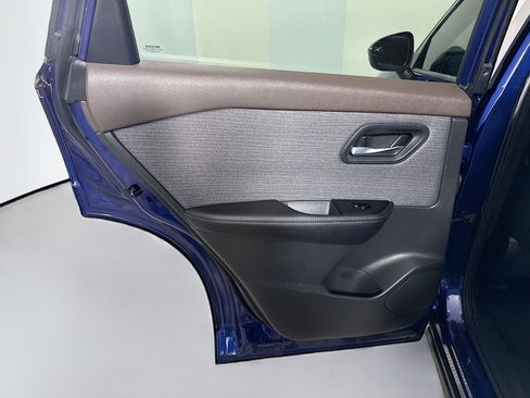 Used 2023 Nissan Rogue SV FWD image 26