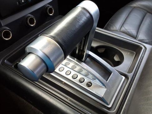 Used 2005 HUMMER H2 SUT w/ Preferred Equipment Group AWD/4WD image 20