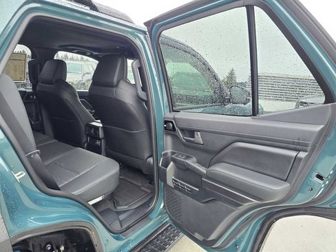 Certified 2025 Toyota 4Runner TRD Off-Road Premium image 14