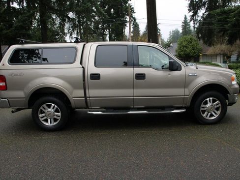 Used 2005 Ford F150 Lariat image 12
