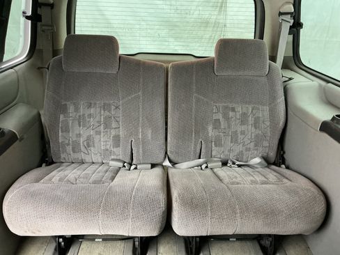 Used 2005 Pontiac Montana Extended w/ Convenience Package #1 FWD image 19