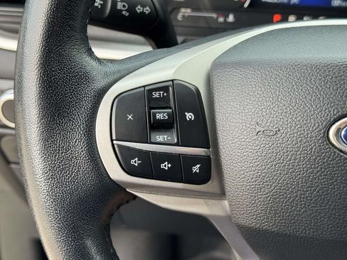 Certified 2022 Ford Explorer XLT AWD/4WD image 11