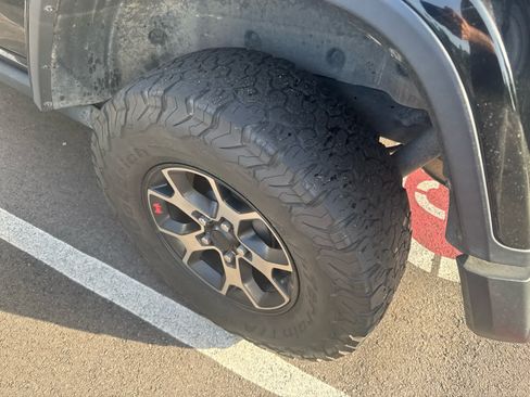 Used 2019 Jeep Wrangler Unlimited Rubicon AWD/4WD image 6