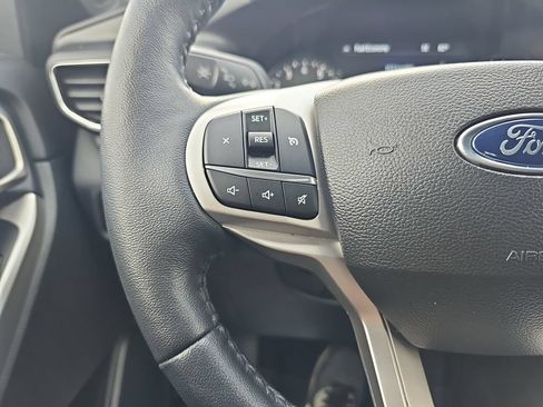 Used 2023 Ford Explorer XLT w/ Equipment Group 202A AWD/4WD image 23