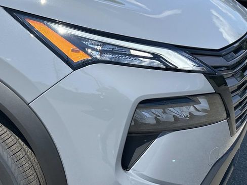 New 2026 Nissan Rogue SV AWD/4WD image 10