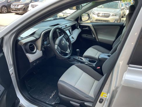 Used 2015 Toyota RAV4 XLE AWD/4WD image 14