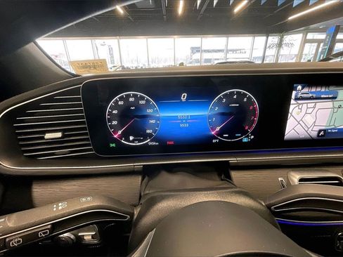New 2025 Mercedes-Benz GLS 450 4MATIC image 11