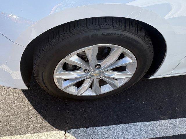 Used 2022 Chevrolet Malibu LT FWD image 6