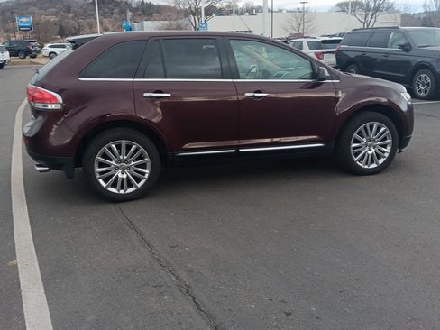 Used 2011 Lincoln MKX AWD w/ 102A Rapid Spec Order Code image 3