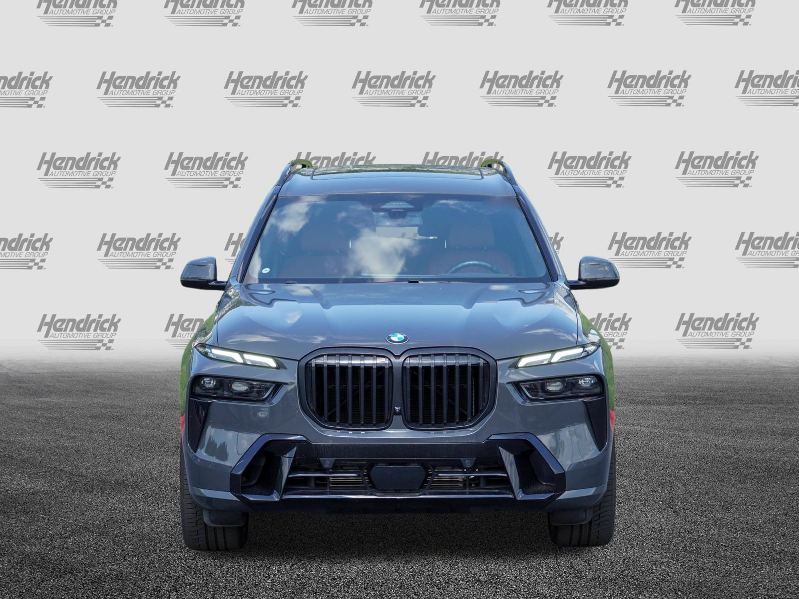 Certified 2024 BMW X7 xDrive40i w/ M Sport Package AWD/4WD image 3
