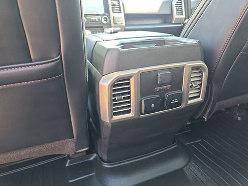 Used 2018 Ford F150 Platinum w/ Equipment Group 701A Luxury AWD/4WD image 30