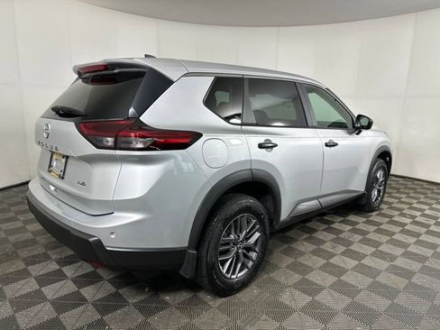 Certified 2025 Nissan Rogue S image 3