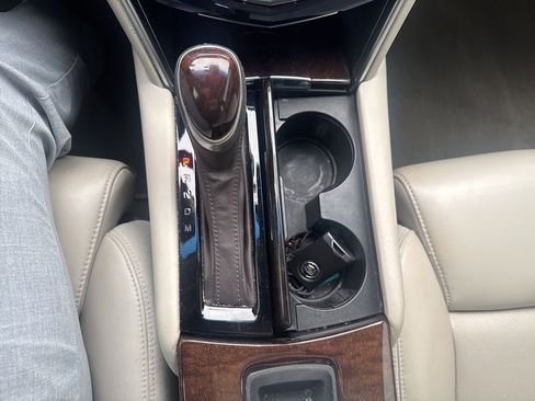 Used 2013 Cadillac XTS Platinum FWD image 13