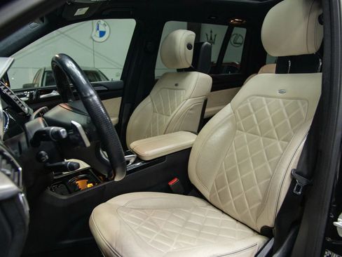 Used 2017 Mercedes-Benz GLS 550 GLS 550 Sport Utility 4D image 22