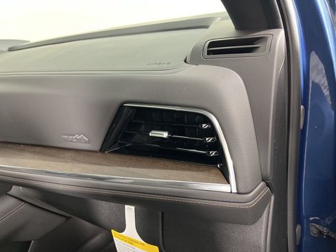 New 2026 Chevrolet Tahoe High Country AWD/4WD image 11