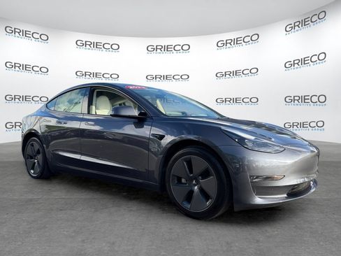 Used 2023 Tesla Model 3 Standard Range RWD image 1
