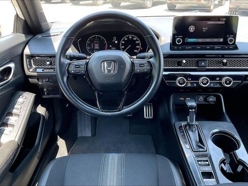 Used 2023 Honda Civic Sport image 17