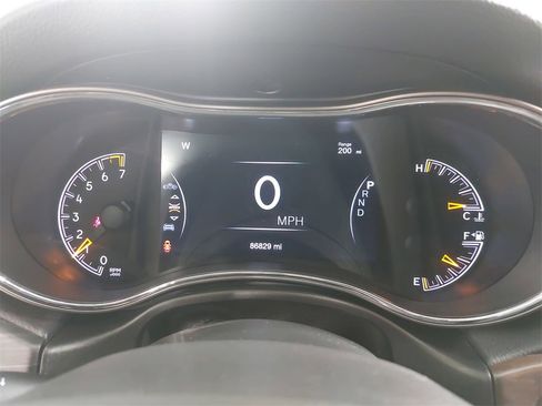 Used 2019 Jeep Grand Cherokee Laredo image 24