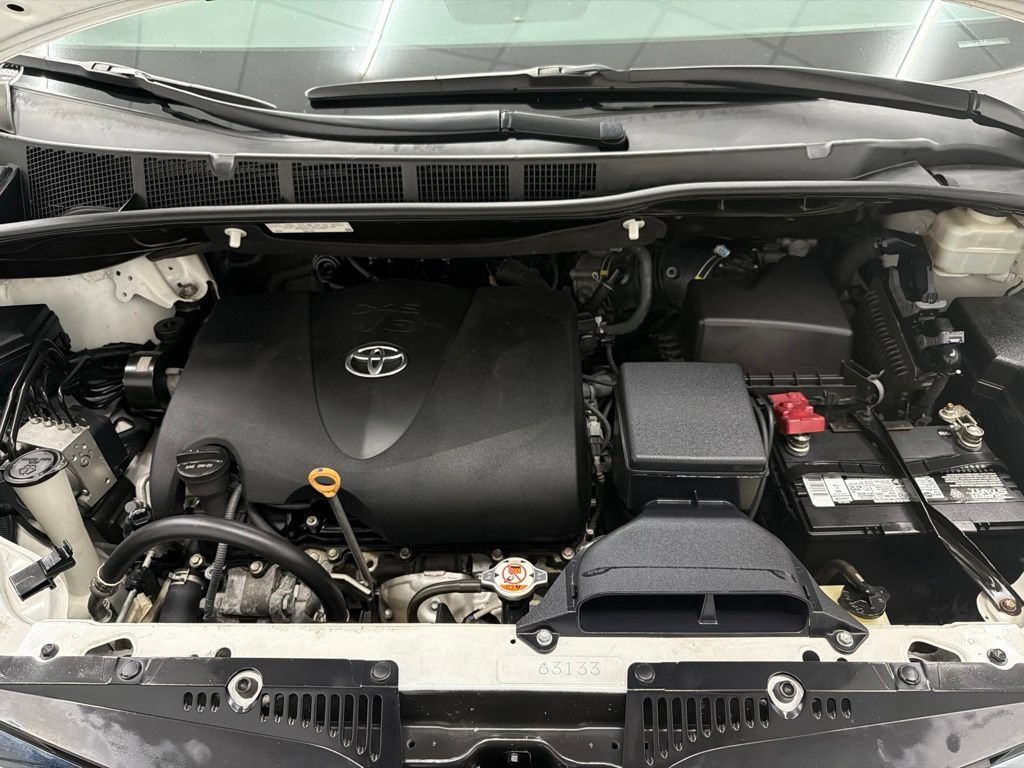 Used 2019 Toyota Sienna LE FWD image 34