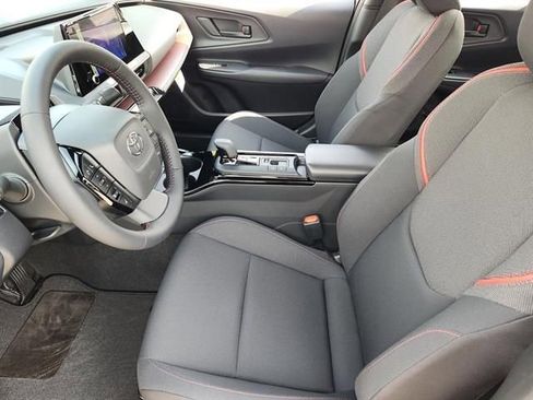 New 2026 Toyota Prius SE image 9