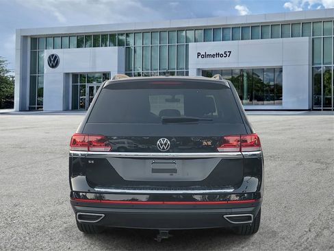 Certified 2023 Volkswagen Atlas SE w/ Black Wheel Package image 5