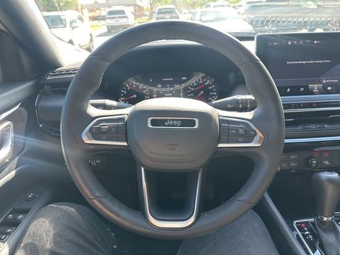 Used 2025 Jeep Compass Latitude w/ Altitude Special Edition AWD/4WD image 20