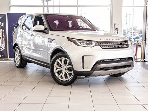 Used 2020 Land Rover Discovery SE image 5