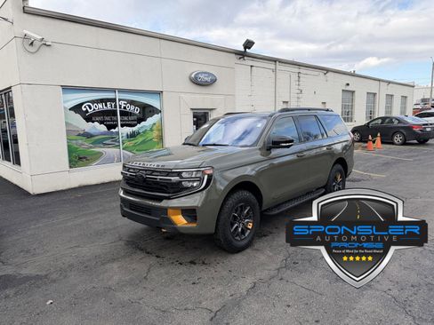 Used 2025 Ford Expedition Tremor image 1