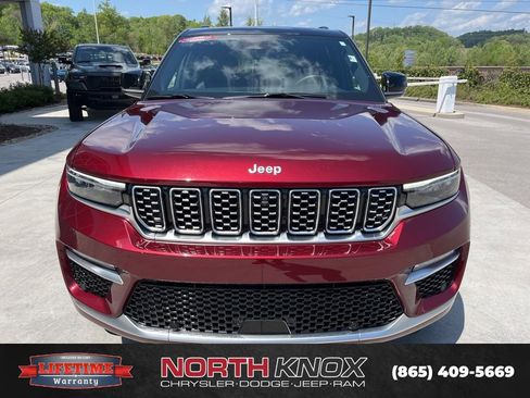 Used 2025 Jeep Grand Cherokee Summit AWD/4WD image 30