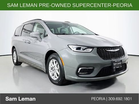 Used 2022 Chrysler Pacifica Touring-L image 1