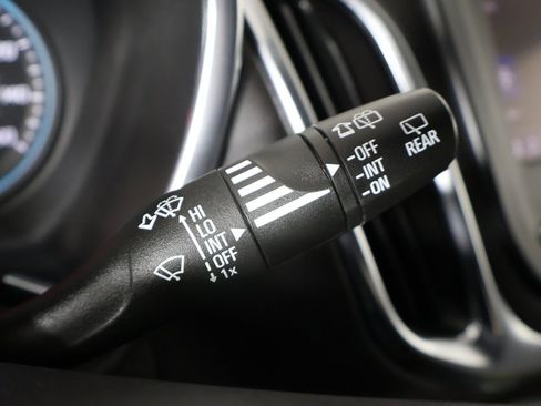 Used 2024 Chevrolet Equinox LT image 36