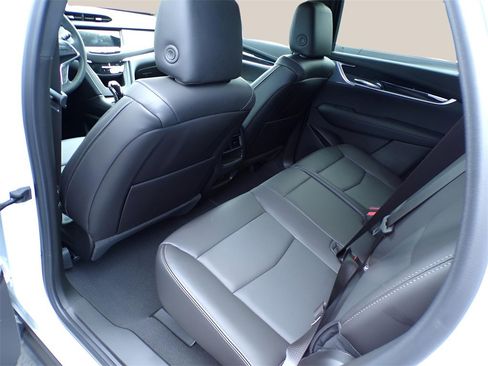 New 2025 Cadillac XT5 Premium Luxury image 7