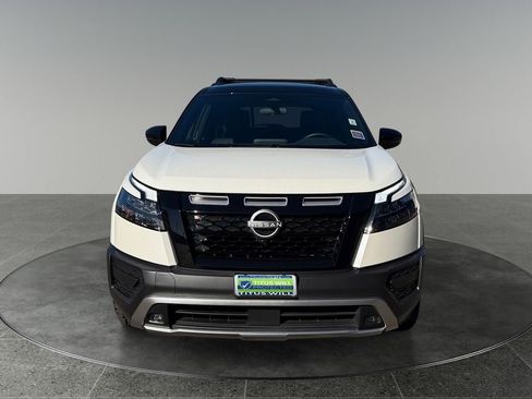 Used 2024 Nissan Pathfinder Rock Creek AWD/4WD image 2